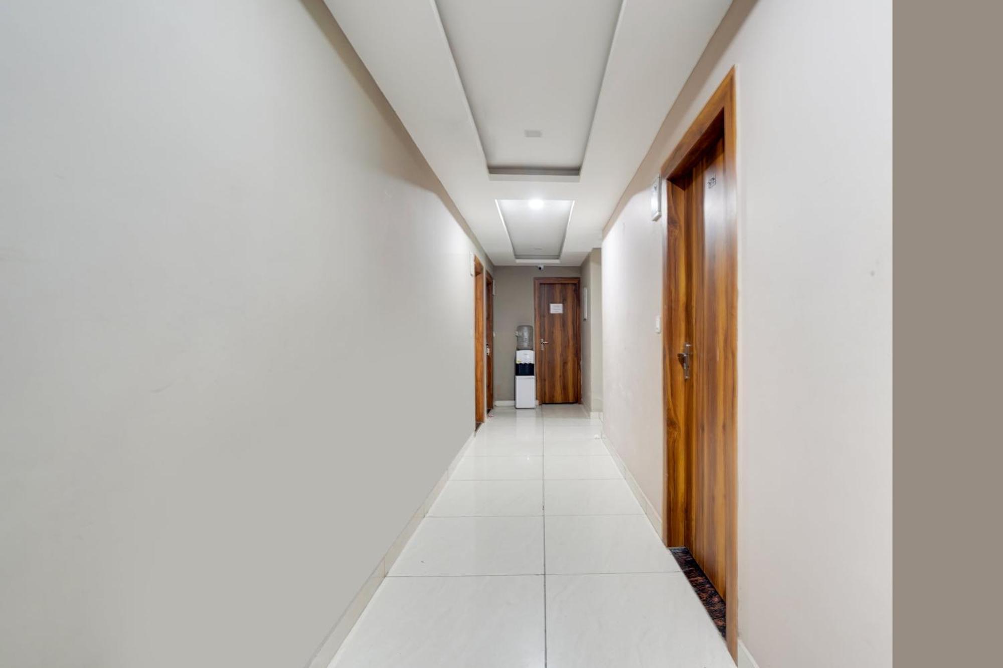 Super Townhouse Tapovan Экстерьер фото