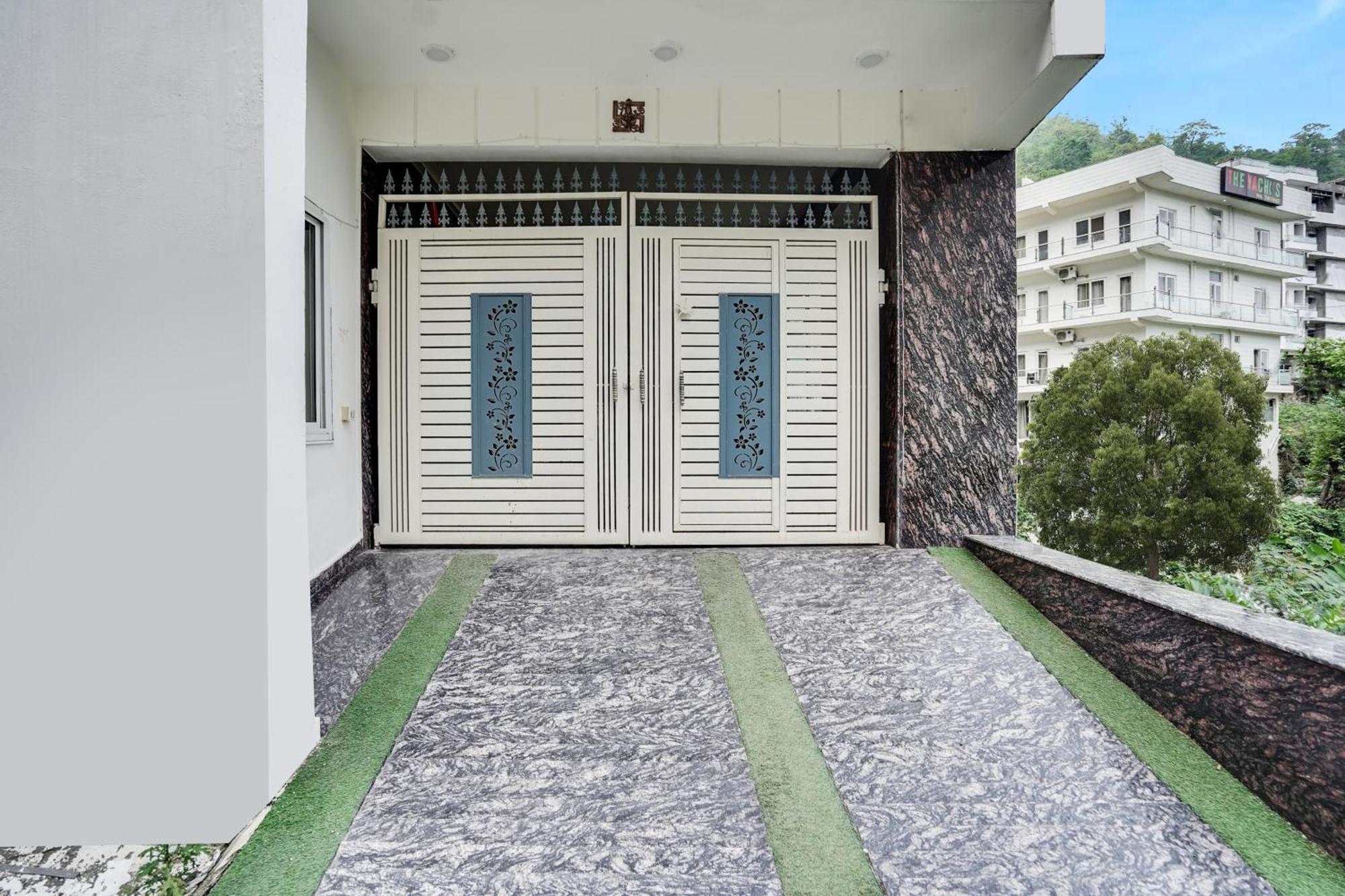 Super Townhouse Tapovan Экстерьер фото