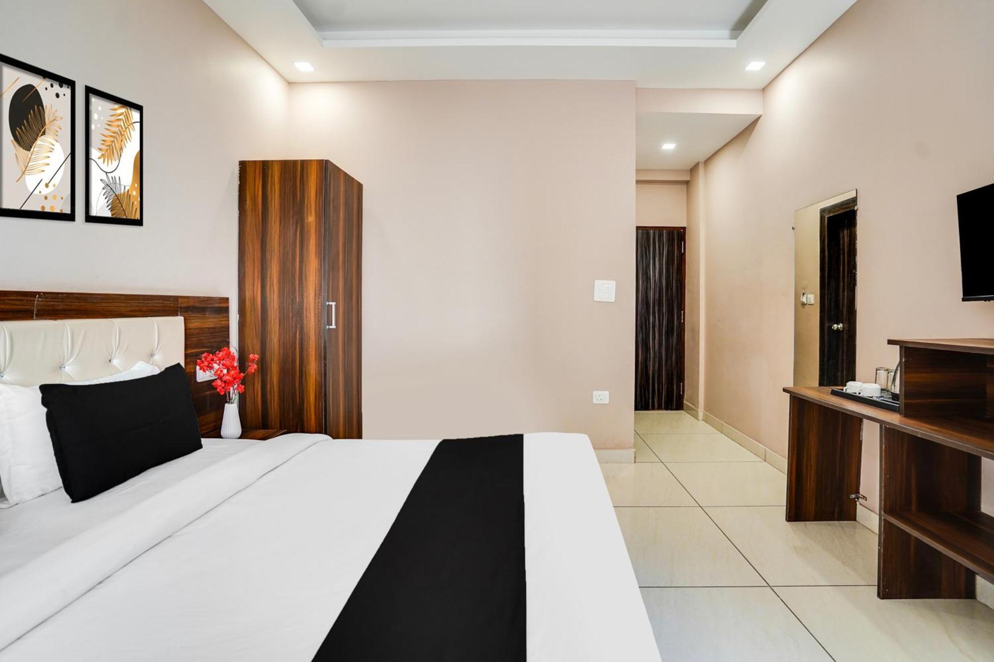 Super Townhouse Tapovan Экстерьер фото